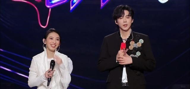 我们的歌第三季|《我们的歌3》收官，当大家都平淡时，萧张组合才好听，为什么