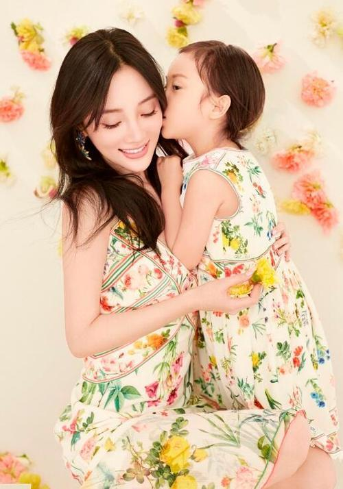 李小璐|“做头发”后续,李小璐PGone仍有联系?被拍一同滑雪甜蜜