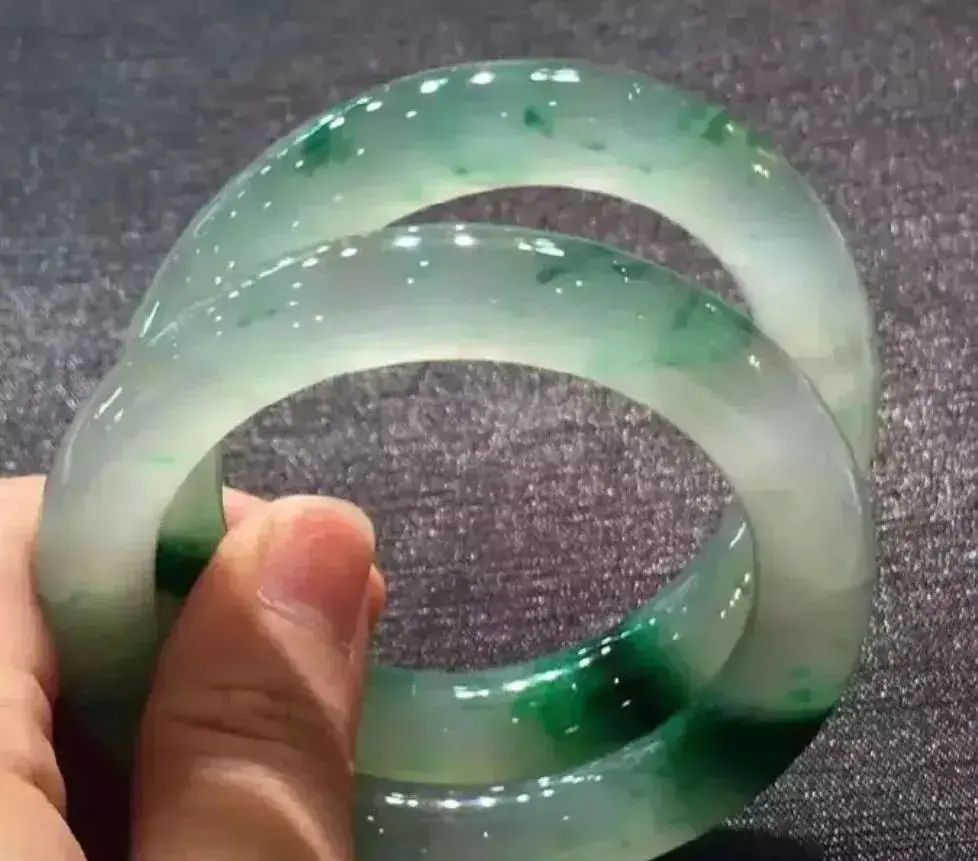 翡翠|翡翠颜色识别和理解！翡翠颜色对翡翠价值的重要影响