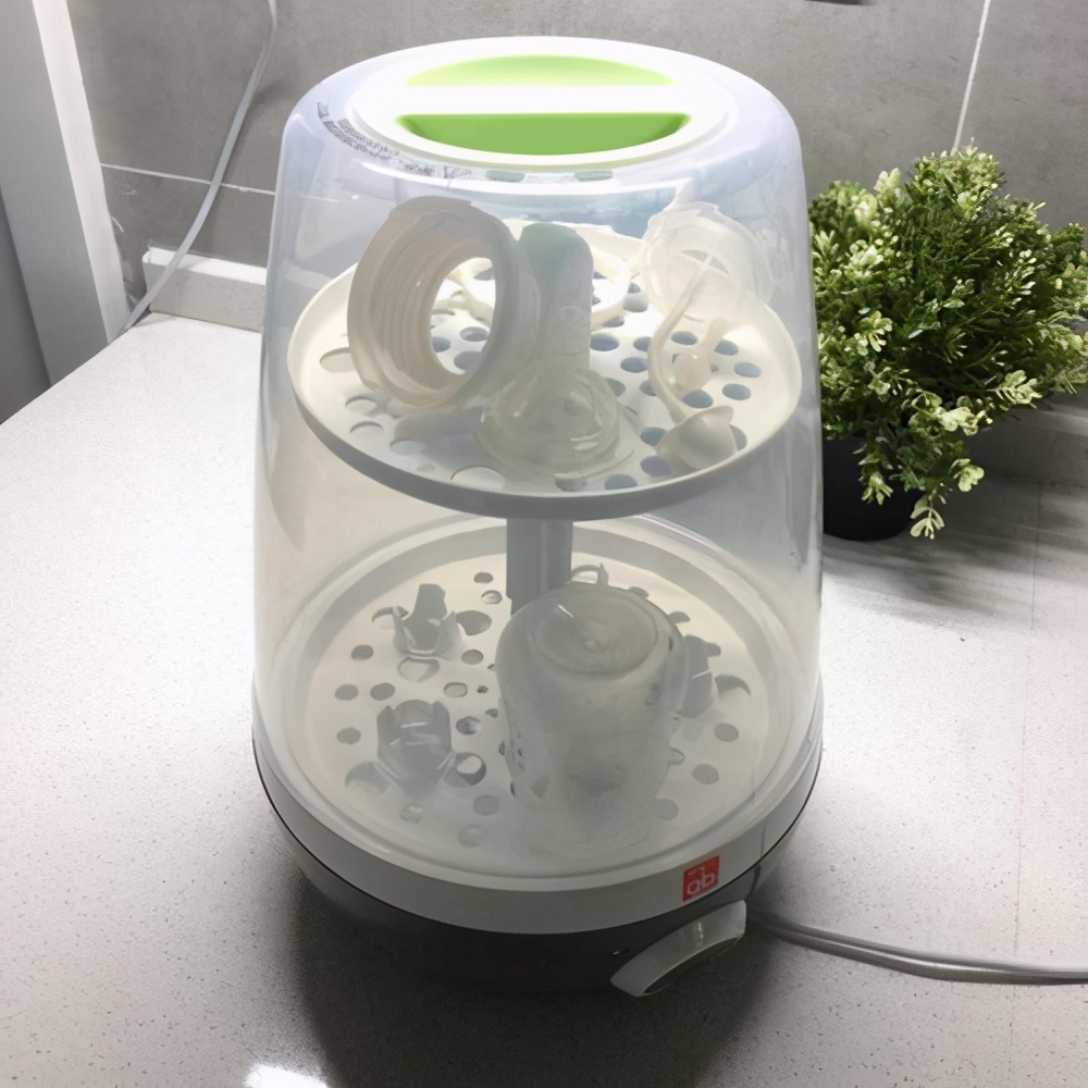 尹汪栎的小世界|有种“马虎”叫开水烫奶瓶，看似十分干净卫生，实则坑娃于无形