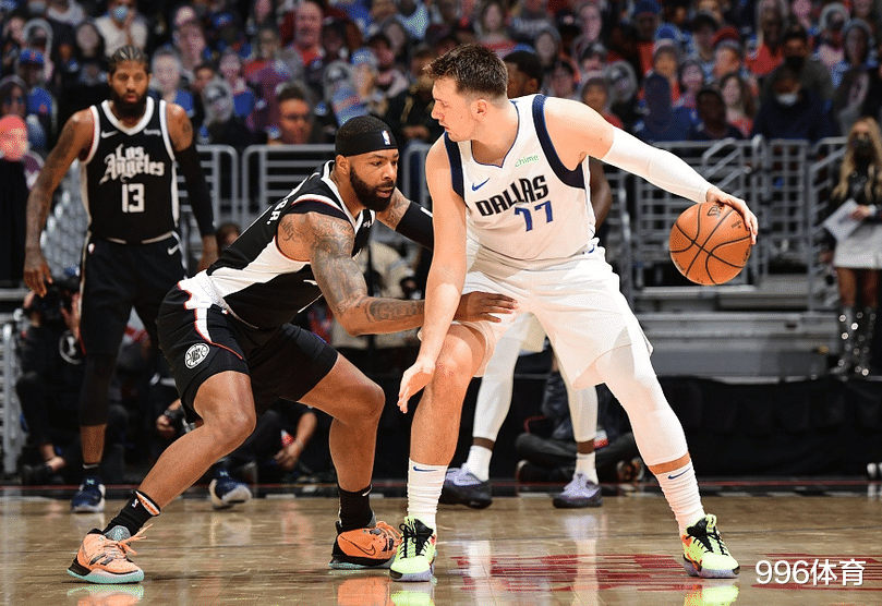 太陽隊|18年太陽手握狀元簽，為什么選了艾頓，而不選東契奇和特雷楊？