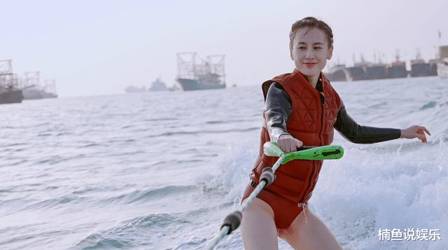 黄圣依|38岁黄圣依冲浪大片曝光！修长细腿好养眼，老公杨子全程赞美