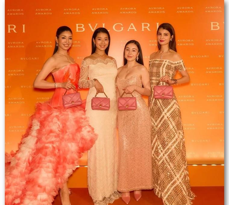 后藤久美子|日本最美星二代被“公开处刑”！离开照“骗”的她，普通矮胖显老