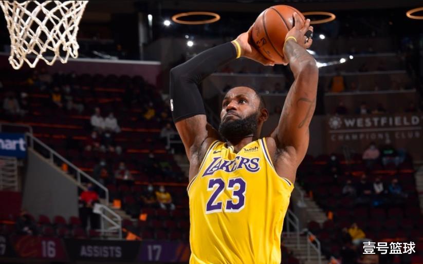 詹姆斯·哈登|现役仅3人有望3万分！哈登需要打到36岁，库里没有希望