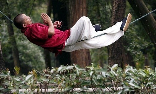 |吃草药练睡绳,患癌男子成功挺过10年,奇迹发生,3个因素是关键