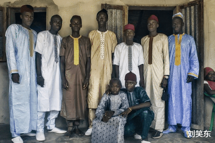 非洲 清华才女远嫁非洲，25年生4个孩子，网友：去了就别回来