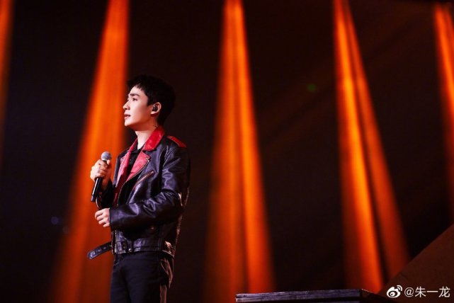 谭松韵|百科明星人气榜，王一博依旧是老位置，龚俊仿佛没火过