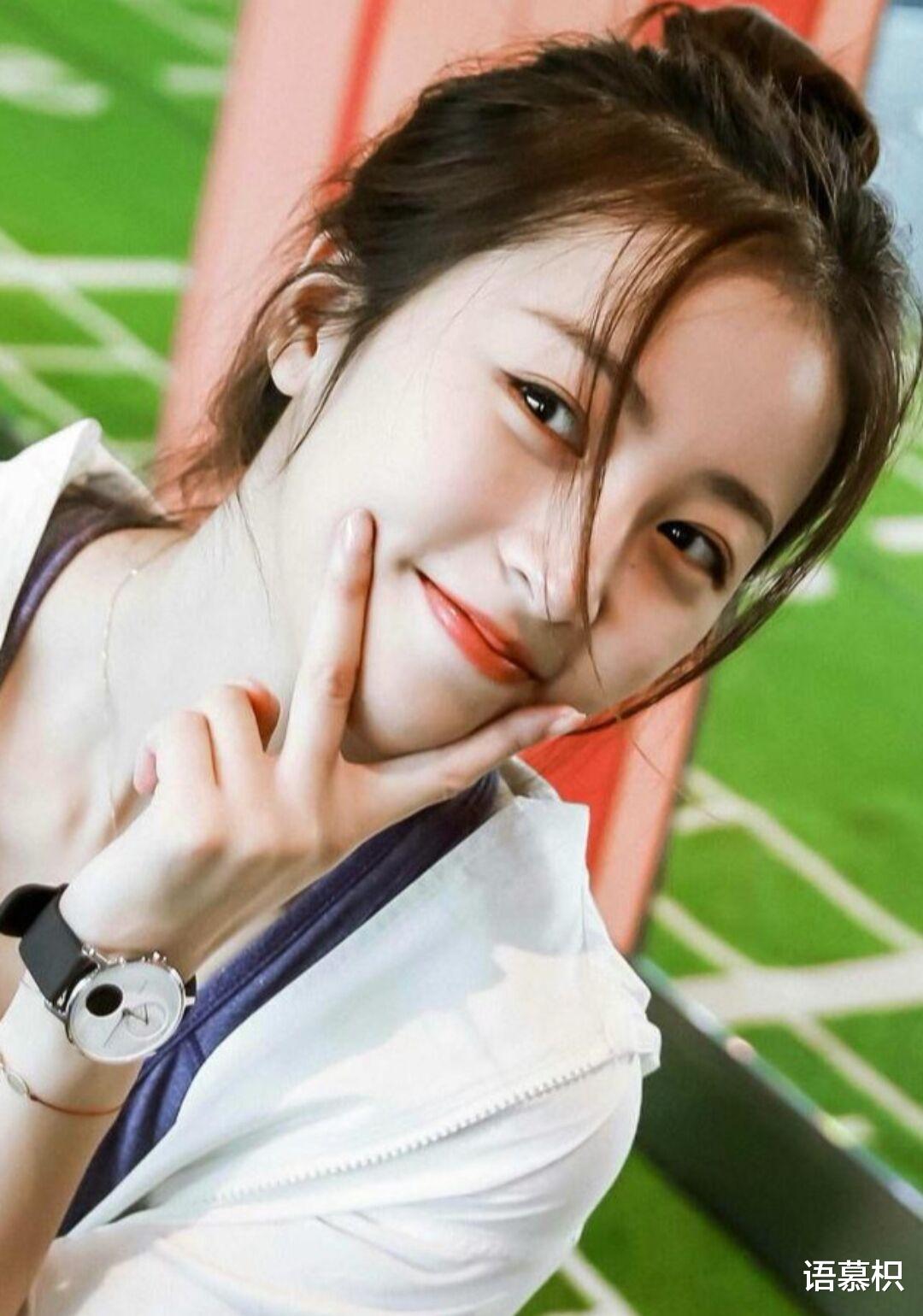 周雨彤|被誉为娱乐圈“鲜肉收割机”，复旦女神周雨彤的男神缘有多好？