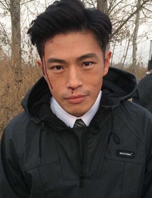 吴孟达|继吴孟达之后，又一42岁敬业演员不幸病逝，妻子伤心欲自杀