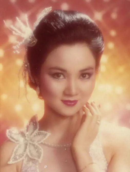 白冰冰|最苦不过白冰冰！婆婆不理丈夫不爱，17岁爱女被绑匪撕票！哭到无泪