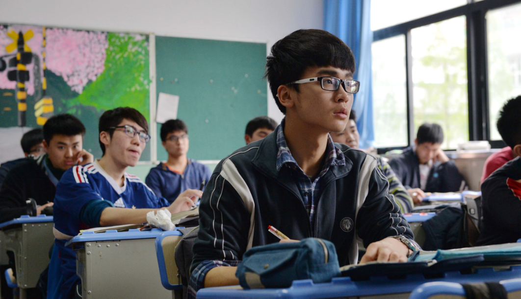 孙俪|经济条件一般的学生，大学不建议读这4个专业，费用高还难找工作