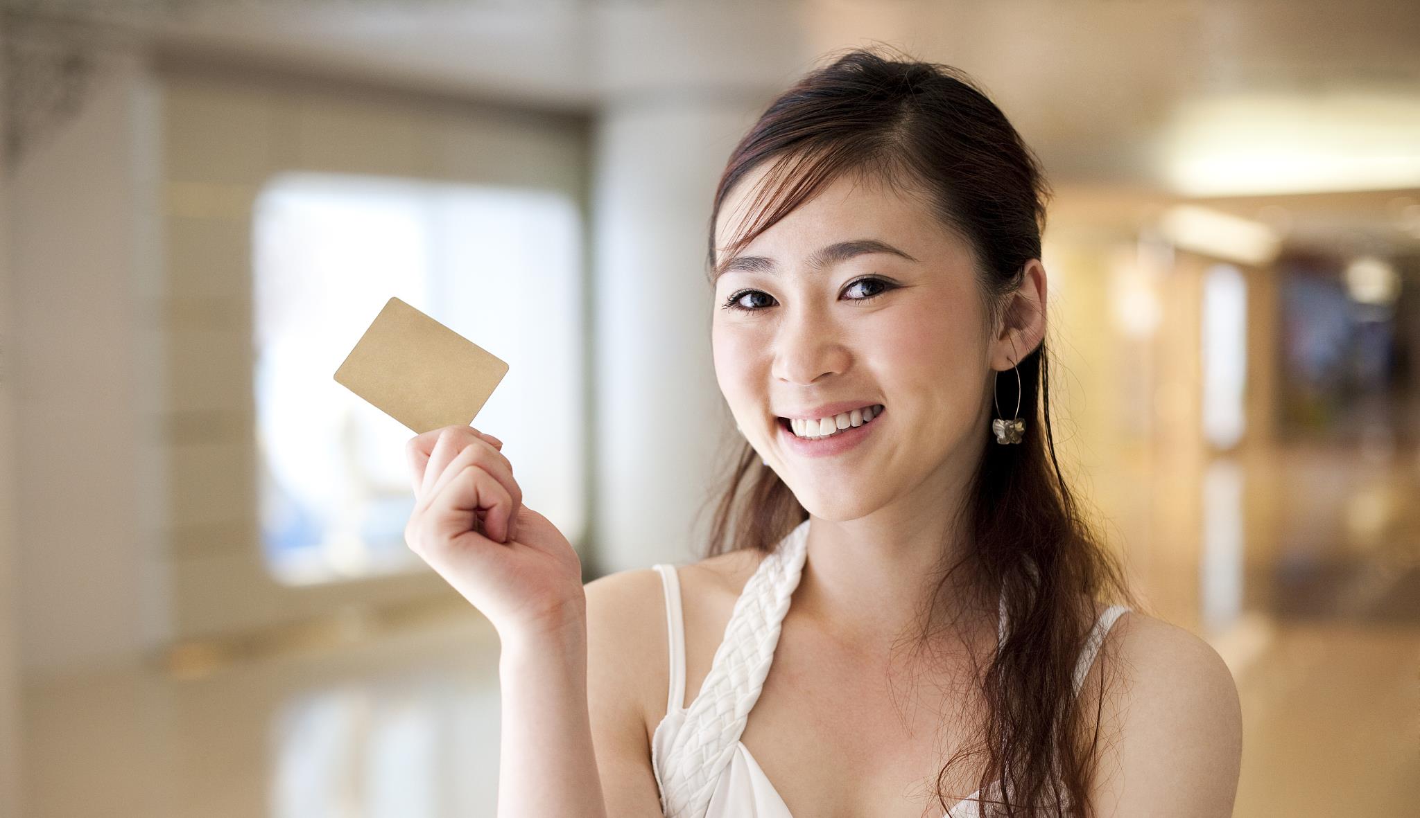 信用卡 “卡奴养卡”玩法要失灵了？多家银行已行动，套现后果更加严重