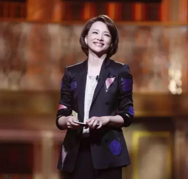 央视|万万没想到，央视一姐董卿居然“翻车”了，十几年好形象一夜尽毁