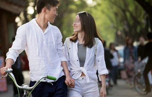 2012年，广东男子与女老板家中约会，表白遭拒后，将其封入水泥桶