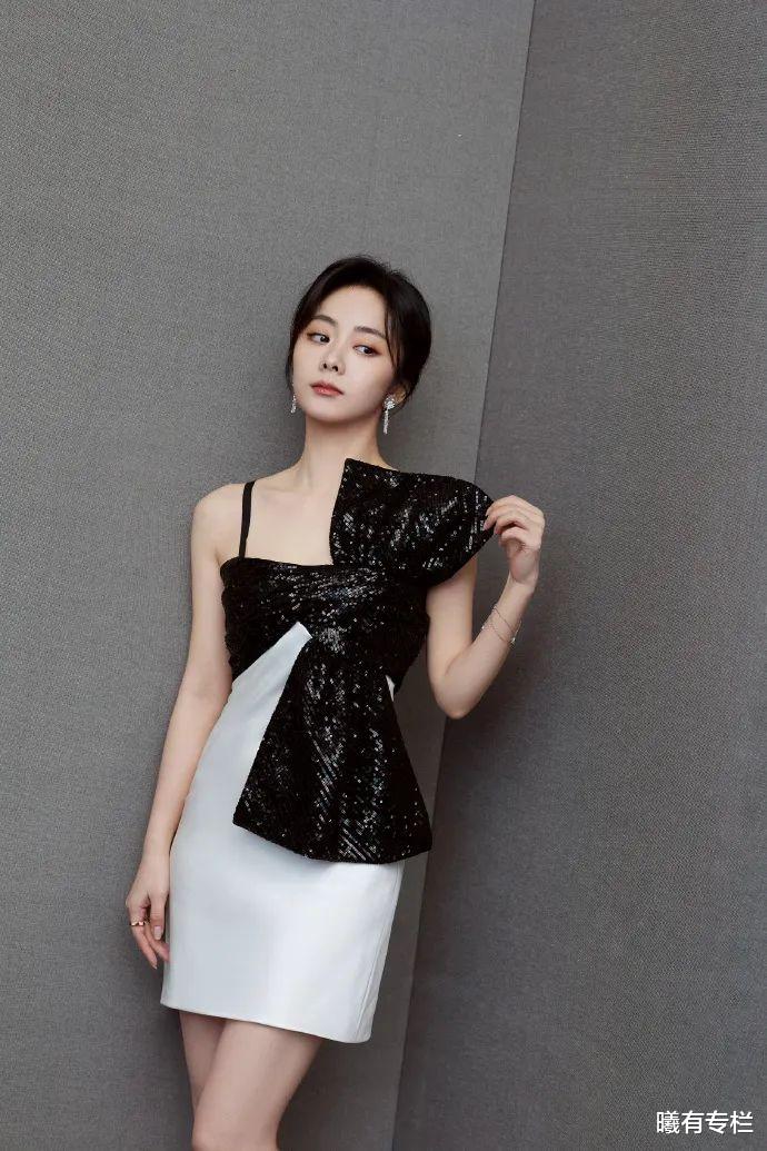 谭松韵|为啥30岁的谭松韵演高中生不招人烦？