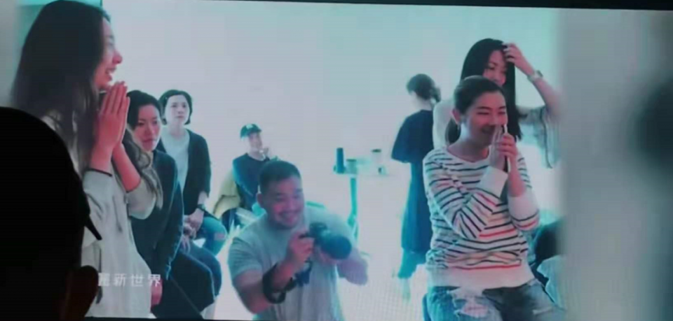 刘德华|郎朗老婆吉娜产后复出，遭网友群嘲：你生完孩子的样子，真丑！