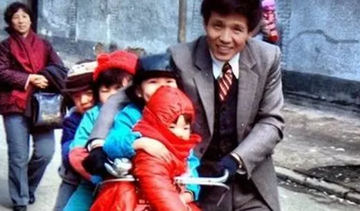 囚犯|老照片：70后、80后与95后的春节记忆