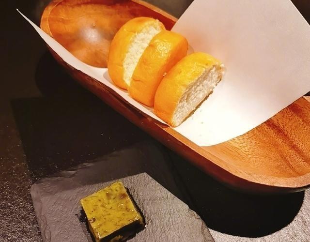 佟丽娅|深夜放毒！佟丽娅晒宵夜，摆盘精致量极少，网友：贫穷限制了想象