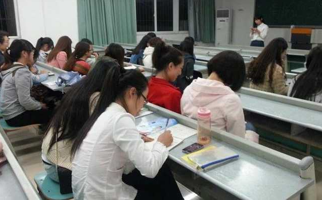 大学生 大学生的“私下交易”，表面看似方便生活，实则很容易坑害自己