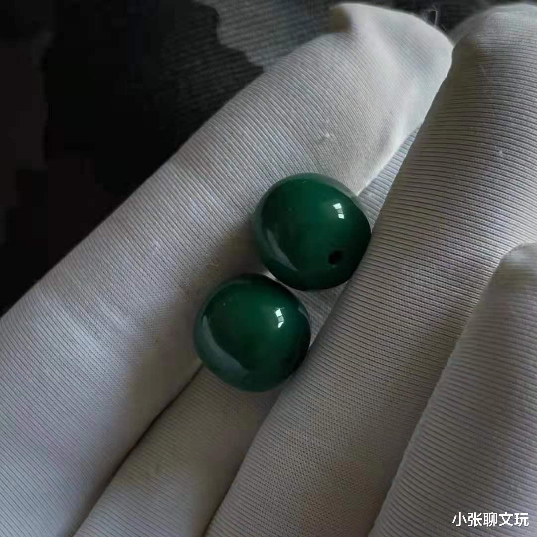 蜜蜡|蜜蜡、南红、松石能收藏吗？能升值的寥寥无几，大多玩家都买的通货