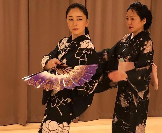 日本選美大賽53歲阿姨奪冠，身材火辣迷人似20歲少女，大寫的服-圖3