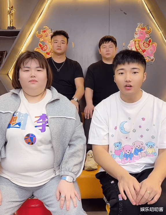 求婚|204斤网红大萌被求婚，超跑钻戒齐上阵，遭嘲：这男的不想努力了