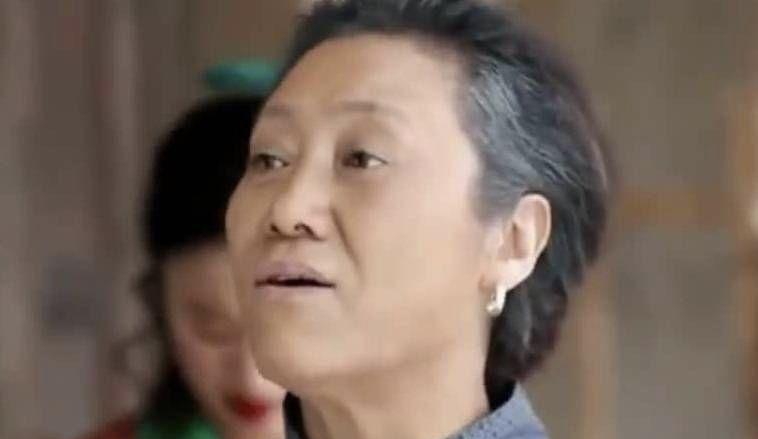 很过分地方都是 “你又不吃，我做它干嘛”母亲偏心小女儿伤了大女儿的心太心塞