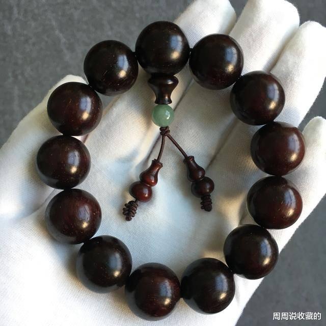 小叶紫檀|冬天小叶紫檀手串如何正确地去保存?去盘玩?