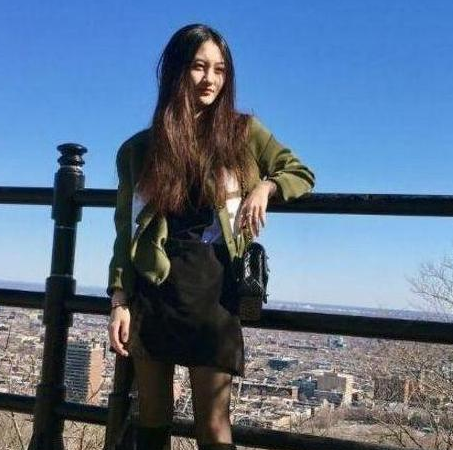 赵丽颖|6岁被成龙抱着上春晚，14岁因长相被吐槽丑，如今20岁再次大变样