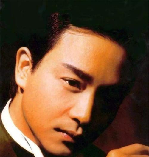 张国荣|18年前张国荣自尽,原因到底是什么?不单单是抑郁症!