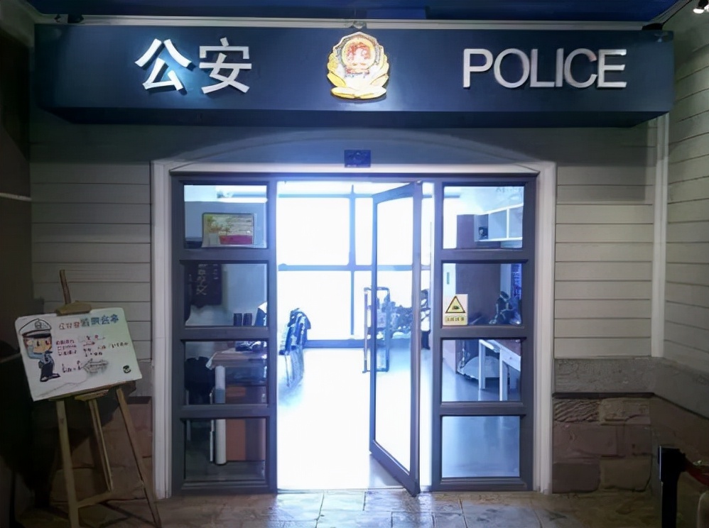 佟丽娅|变性人雷晓晨：04年变性，05年结婚，06年当妈，如今怎样了？