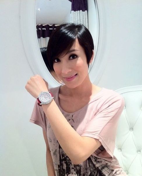 罗仲谦|杨怡官宣产子，罗子溢晒儿子小脚丫照，儿女双全凑成好字