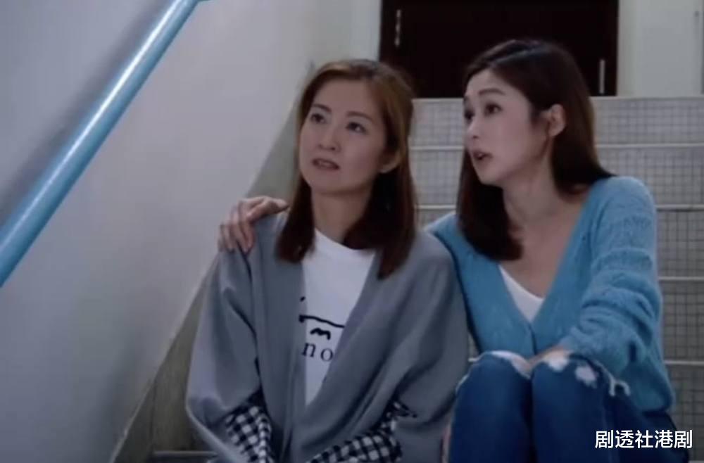 街拍|演技大爆发！TVB视帝老婆戏中小产大受打击，表情到位获网友大赞