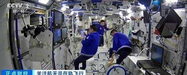 入驻天宫空间站一个月,航天员身体出现了很大变化,是什么原因?