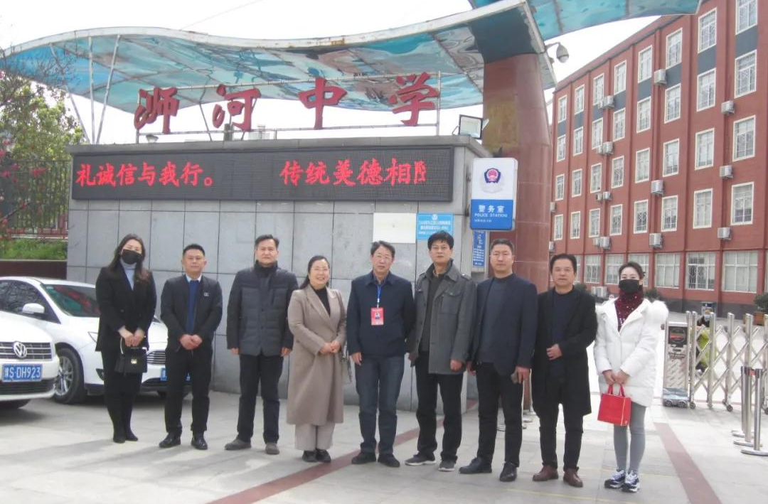 新报业传媒 壮心上下取真经 牛劲十足踏征程