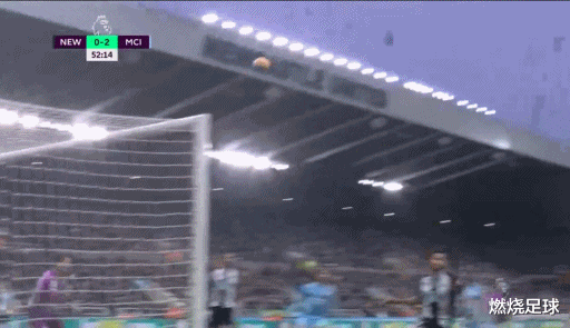 英超|4-0！曼城8连胜领跑英超，瓜迪奥拉不讲武德，4300亿土豪又输了