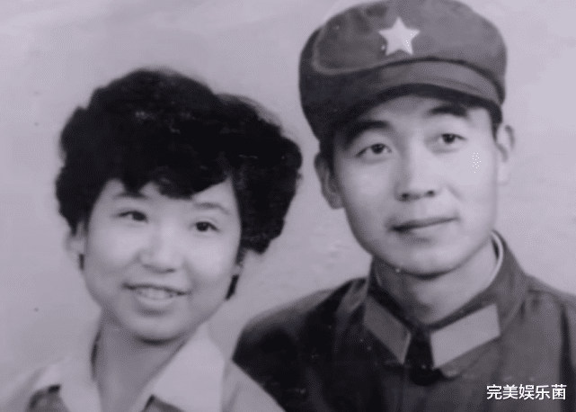 杜新枝|烟雾弹！杜新枝和薛郎当街亲吻？60岁老太闹绯闻，只为掩护郭希宽