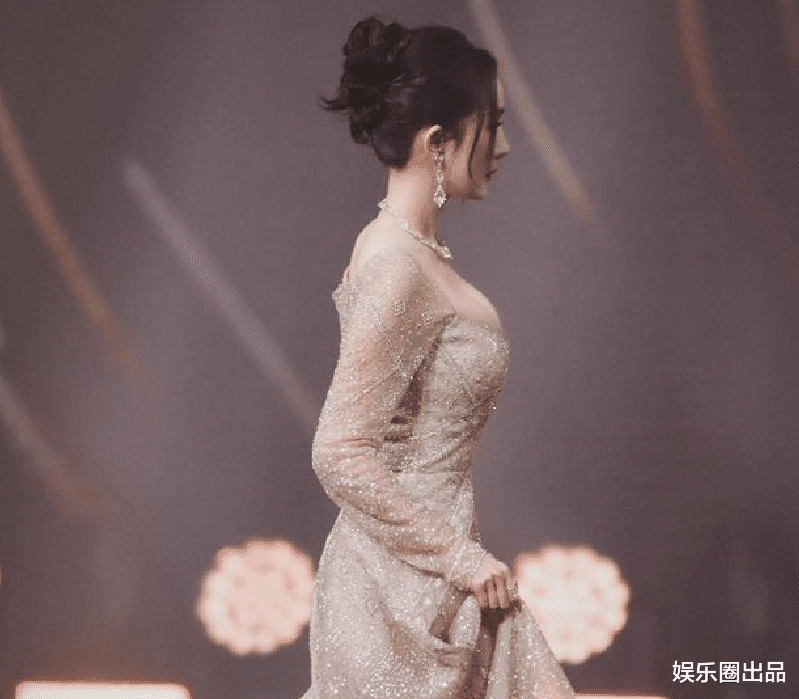 肖战|杨幂37秒换了4套睡衣，才看到第2套睡衣，我就被杨幂圈粉了