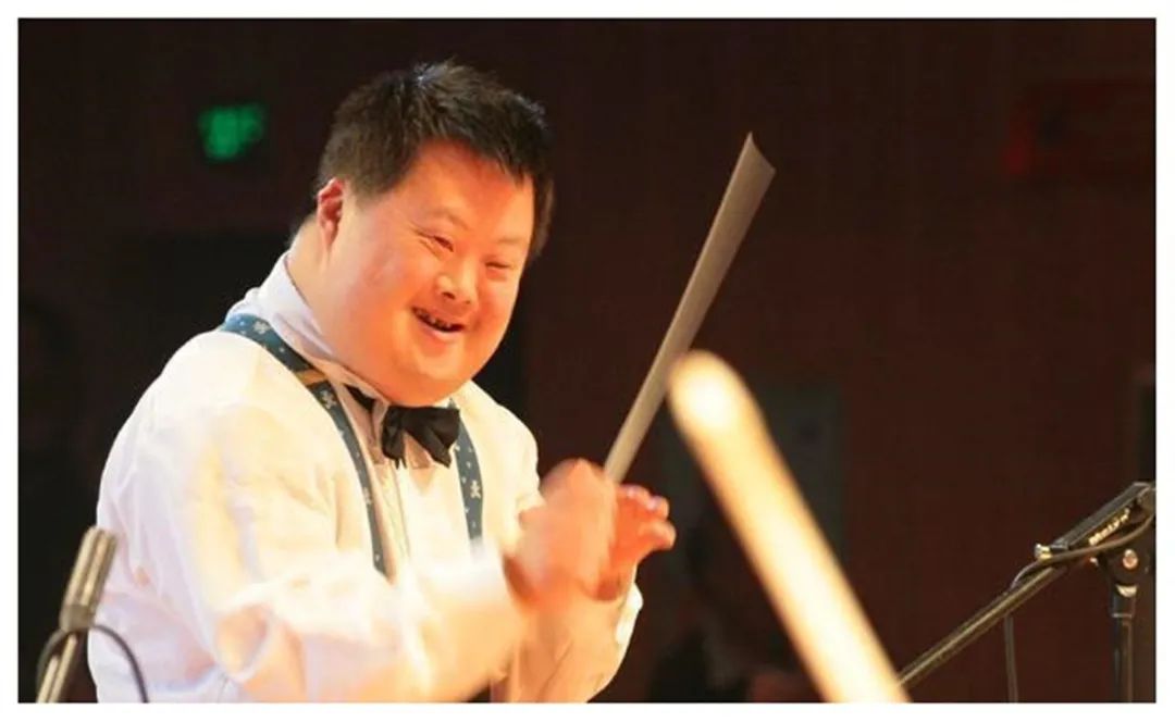 饭饭妈妈育儿|为什么唐氏综合征的人都长着“同一张脸”?唐氏综合征到底是啥?