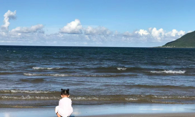 汪小菲|汪小菲晒小玥儿照片想念女儿，首次回应将女儿从大S手中要回问题