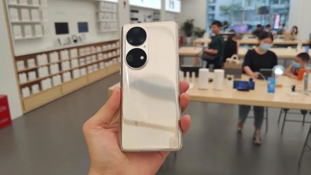 荣耀|无奈,麒麟9000库存见底,华为Mate50或启用三年前的芯片