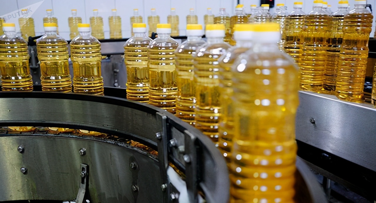 俄罗斯 俄千万现钞运抵中国，或提供5040万亩土地，或将清零美债，有新进展