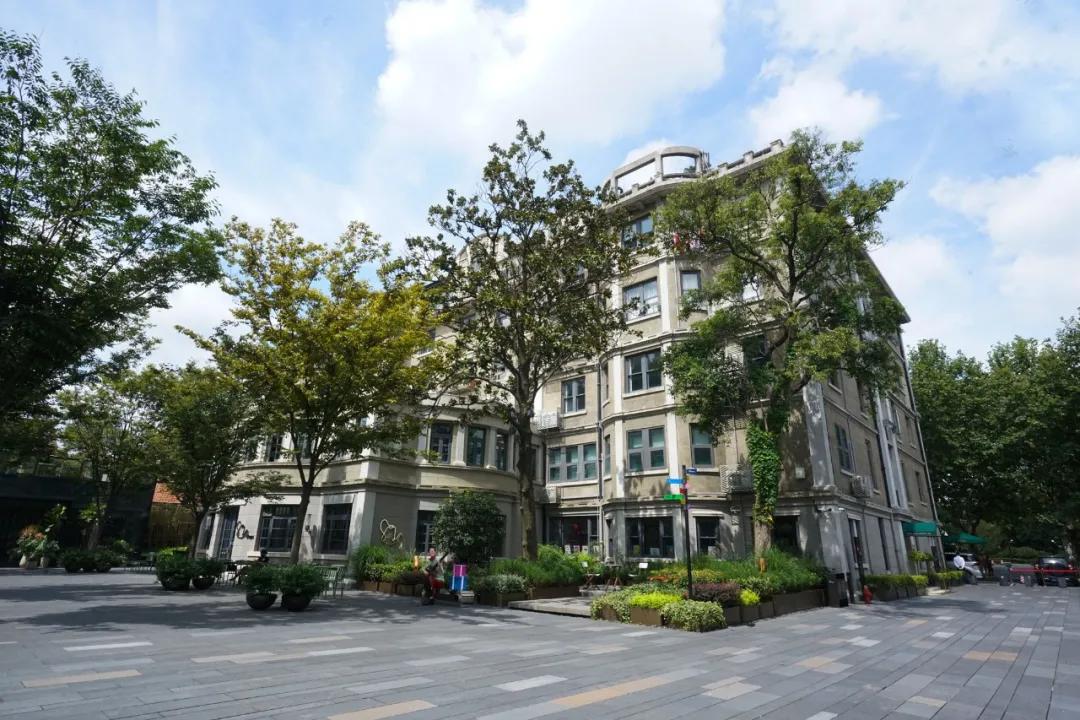 |中国第一代豪华公寓不再高冷：00后都来这儿写作业