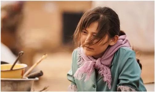 迪丽热巴|5位“新疆美女”，热巴娜扎颜值实在太可了，蒋欣情商简直是绝了