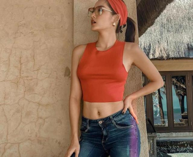 世界小姐|“越南第一美女”走红，身材火辣五官精致，曾获奖世界小姐比赛