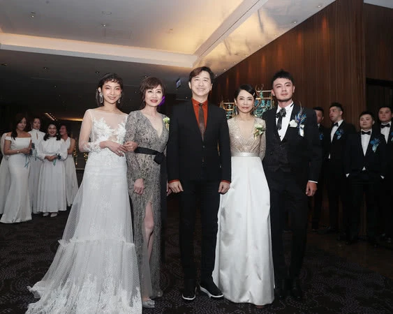 柴智屏|又一女星官宣结束2年婚姻！自嘲太年少轻狂，交往5个月就闪婚