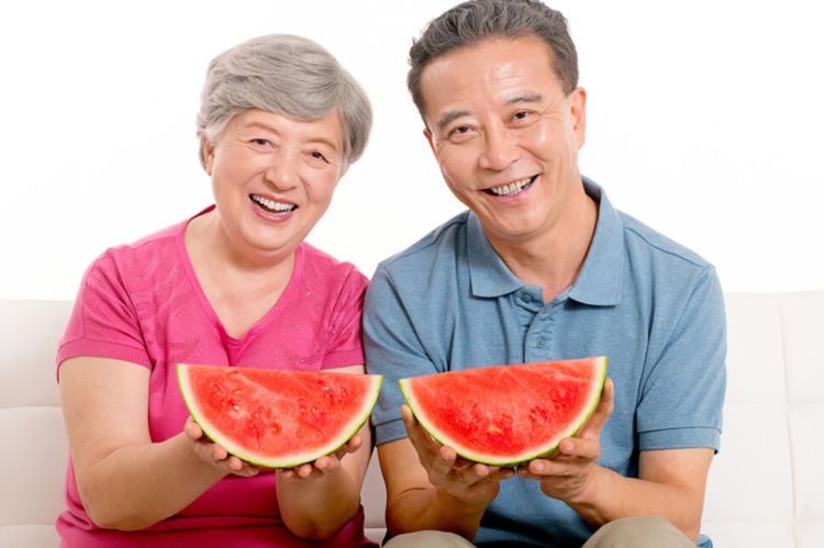 清水时尚 58岁阿姨哭诉：拒绝同房后，老伴每天给甩脸色，我错了吗？