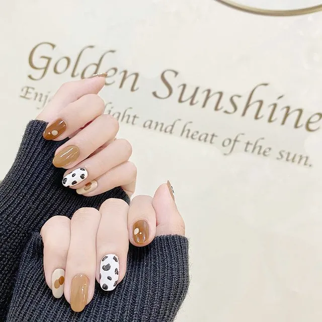 美甲|简约不花哨的INS风美甲，很高级~