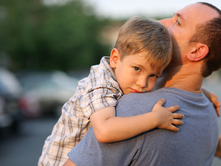 齐姐育儿|经常当着孩子面吵架，会带来哪些影响？12岁男孩失望决定“自杀”