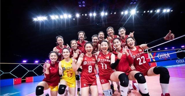 女排|女排大逆转取胜，主帅郎平却情绪失控，2句话表达自己的无奈和愤怒